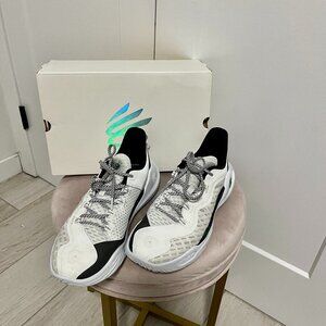 NEW Under Armour Curry 11 Champion Mindset Unisex Sneakers Size 10.5